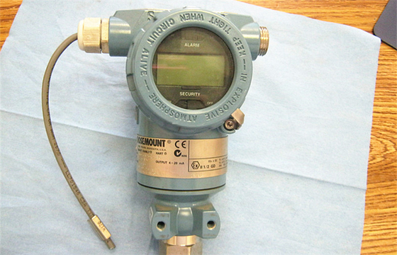 trasmettitore con una singola progettazione dell'isolatore, 0,3 - 10000 PSI di pressione assoluta 3051TA